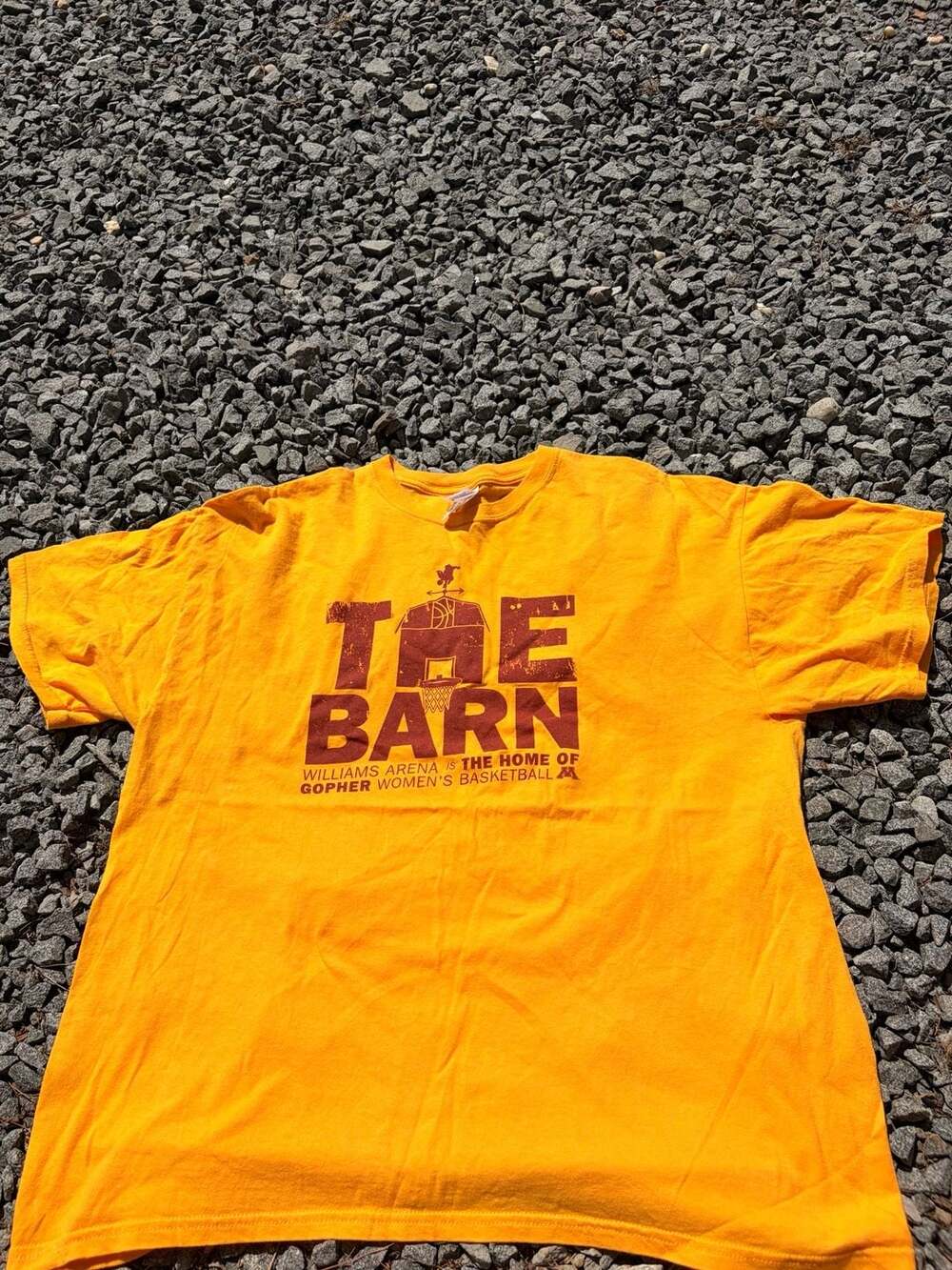 Gildan The Barn Williams Arena Gopher Women's Basketball Size XL Yellow T-Shirt